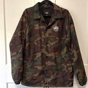 Vans men’s camo windbreaker. Snap front. Medium